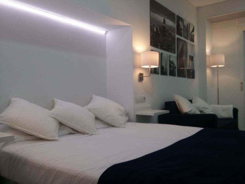 Suite International Alicante Exteriör bild